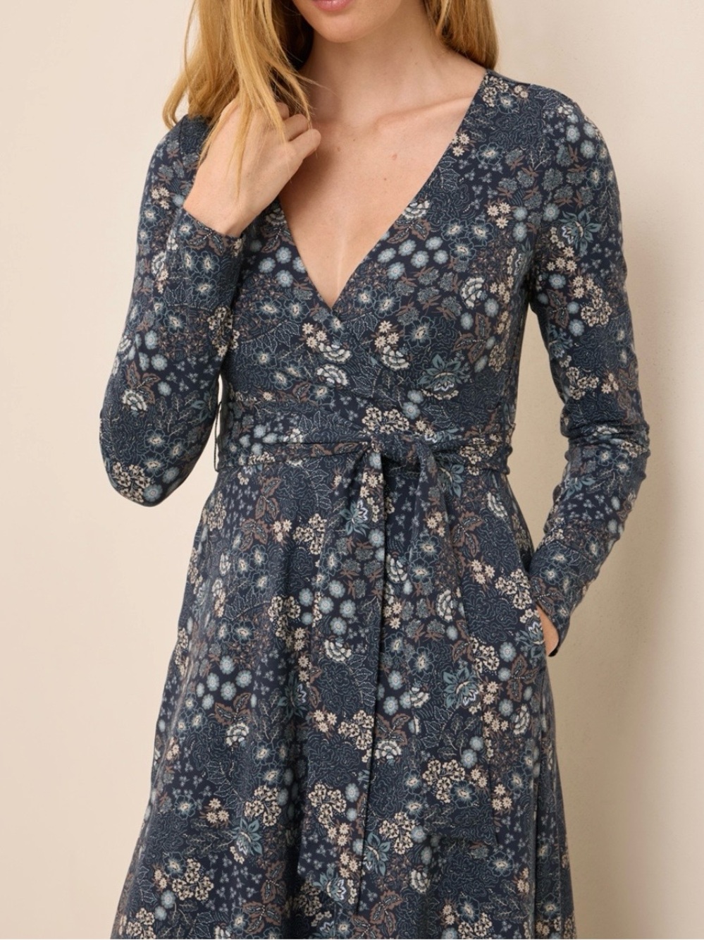 NWT Pact 100% Organic Cotton
Navy Blue Floral Midi Long Fit & Flare Wrap Dress M - Picture 2 of 6